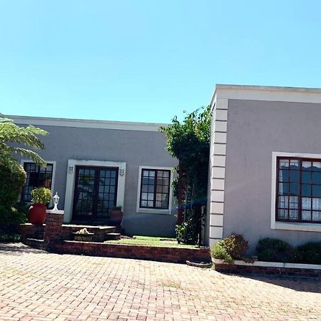 Green Pastures Guesthouse George Esterno foto